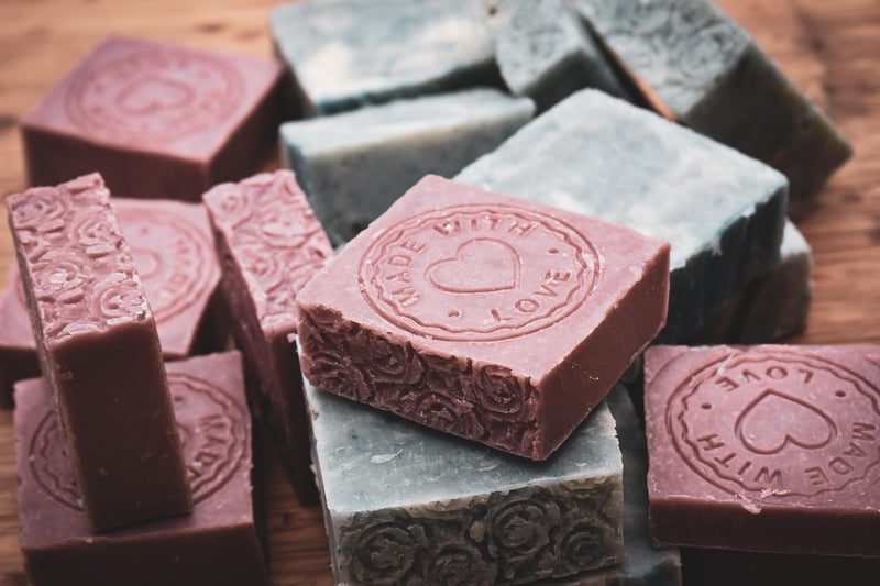 Cosmic Bath Bombs